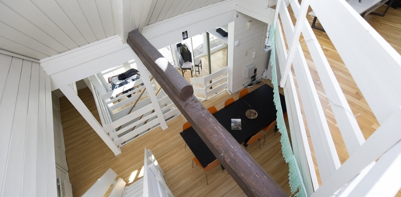 View from the top floor to the main living room